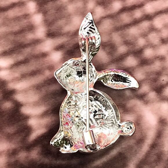 Austrian Crystal Bunny Brooch - Picture 5 of 9
